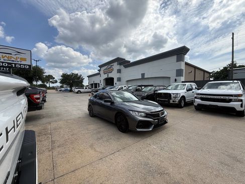 Used 2018 Honda Civic EX image 43