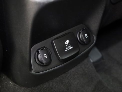 Used 2020 Hyundai Santa Fe Limited w/ Cargo Package FWD image 29