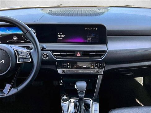 Used 2024 Kia Seltos EX FWD image 8