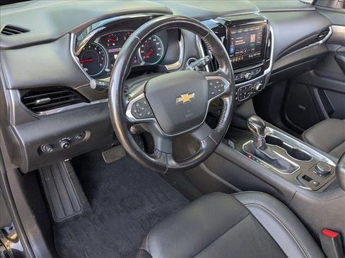 Used 2021 Chevrolet Traverse Premier w/ Redline Edition image 10