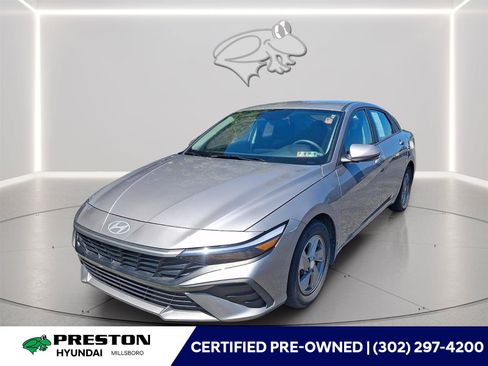 Certified 2024 Hyundai Elantra SE FWD image 1