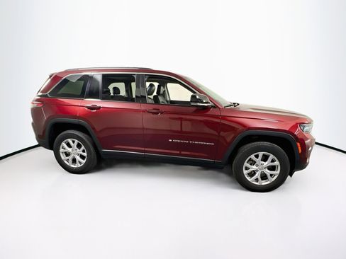 Used 2022 Jeep Grand Cherokee Limited image 4