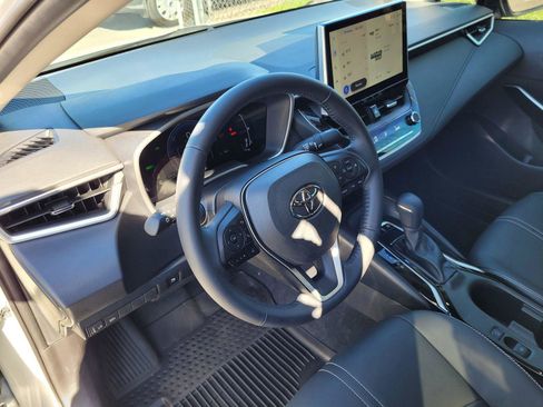 Used 2025 Toyota Corolla XLE image 12