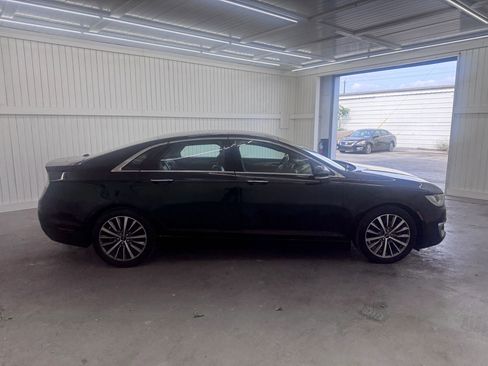 Used 2017 Lincoln MKZ Premiere FWD image 4