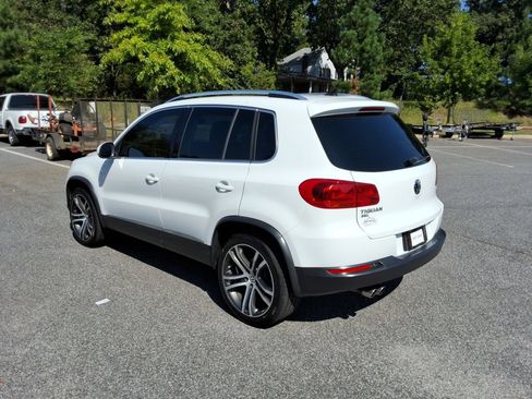 Used 2017 Volkswagen Tiguan SEL FWD image 7