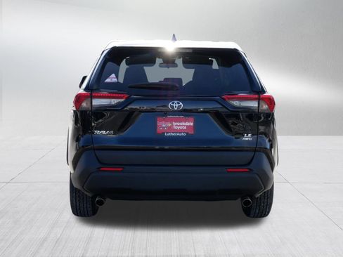 Certified 2024 Toyota RAV4 LE AWD/4WD image 6