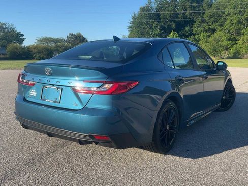 Used 2025 Toyota Camry SE FWD image 6