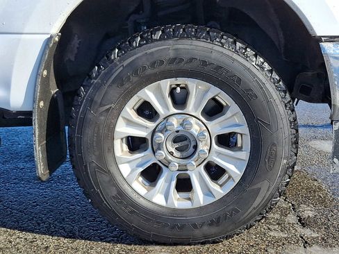 Used 2021 Ford F250 XLT w/ XLT Value Package image 9