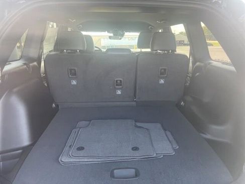 New 2025 Jeep Grand Cherokee Altitude image 16