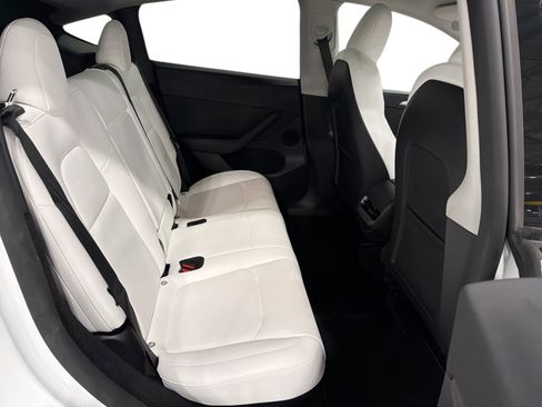 Used 2023 Tesla Model Y Performance AWD/4WD image 11