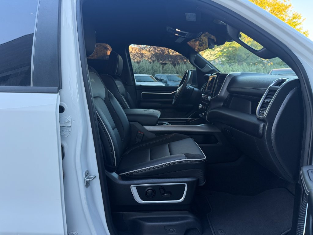 Used 2025 RAM 1500 Laramie w/ Sport Appearance Package AWD/4WD image 44