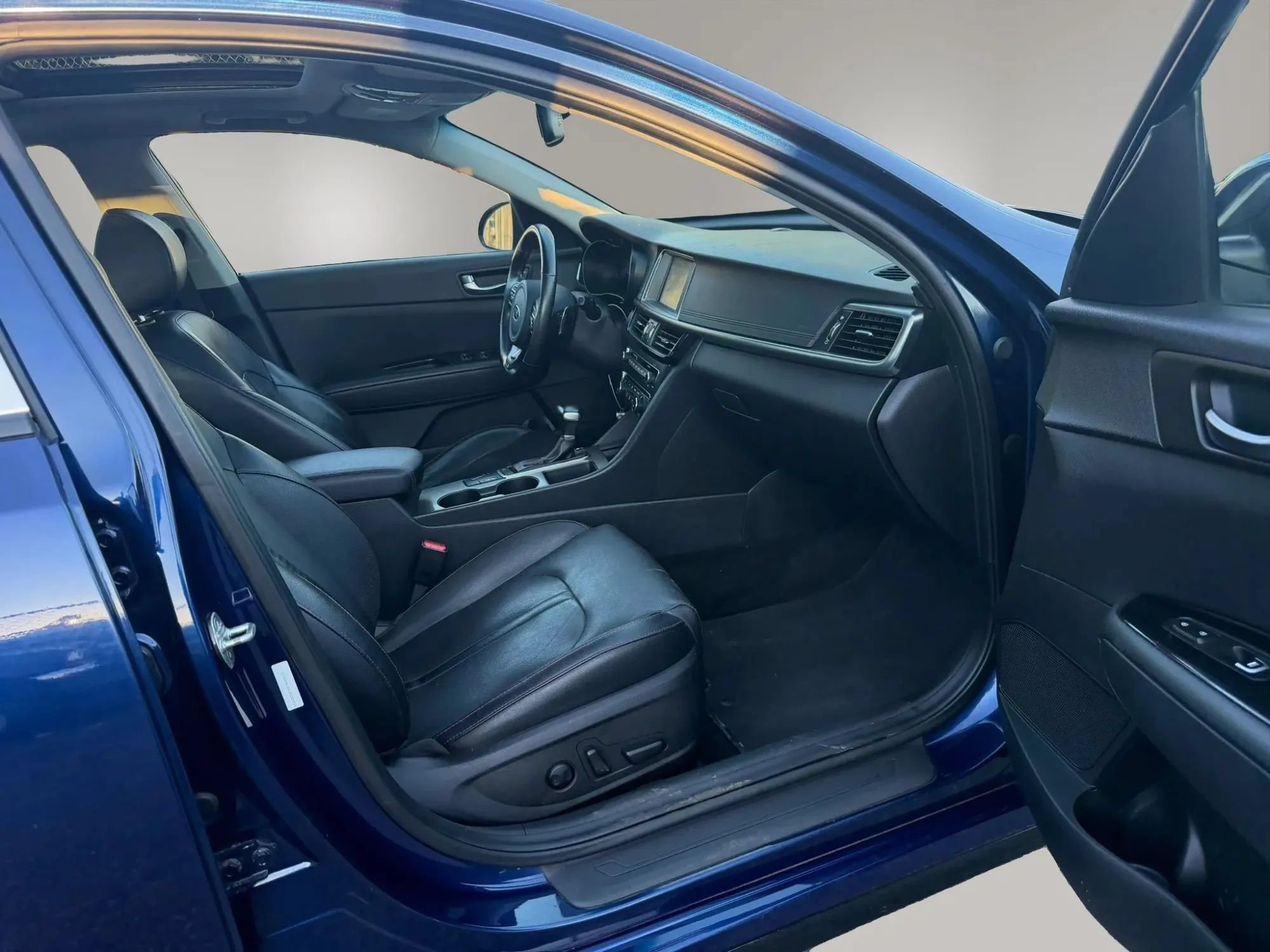 Used 2018 Kia Optima SX FWD image 28