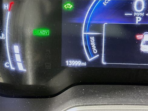 Certified 2025 Toyota Corolla XLE image 12