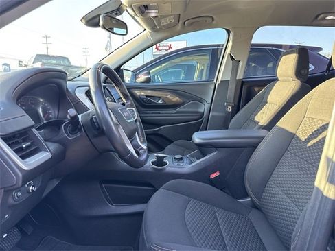 Used 2021 GMC Terrain SLE w/ Driver Convenience Package image 11