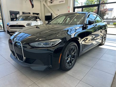 Used 2023 BMW i4 eDrive35 w/ Premium Package RWD image 1