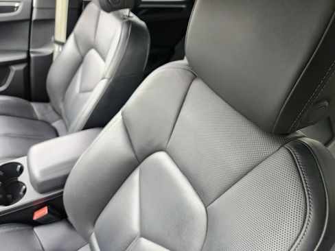 Used 2019 Porsche Macan S AWD/4WD image 26