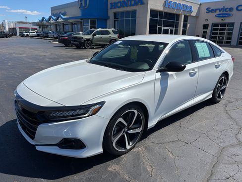 Certified 2022 Honda Accord Sport image 4