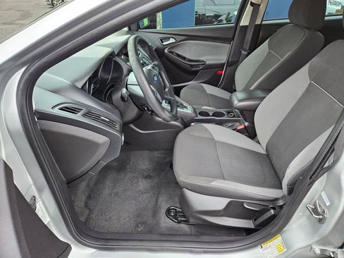 Used 2013 Ford Focus SE FWD image 16
