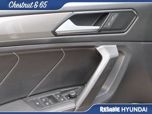 Used 2022 Volkswagen Tiguan SE FWD image 23