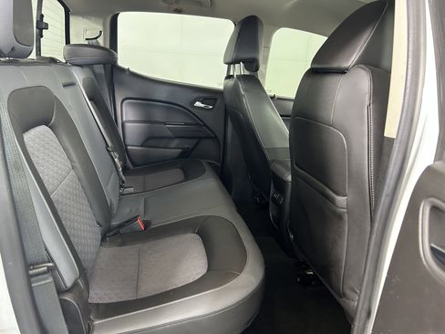 Used 2017 Chevrolet Colorado Z71 AWD/4WD image 23