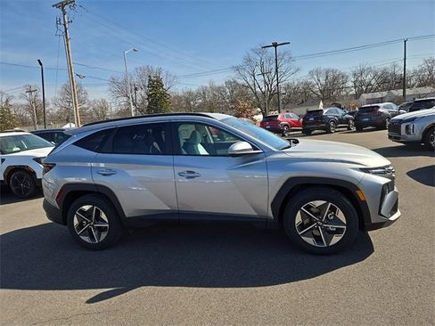 New 2025 Hyundai Tucson SEL image 5