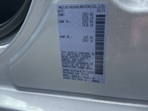 Used 2025 Nissan Altima 2.5 SR FWD image 8