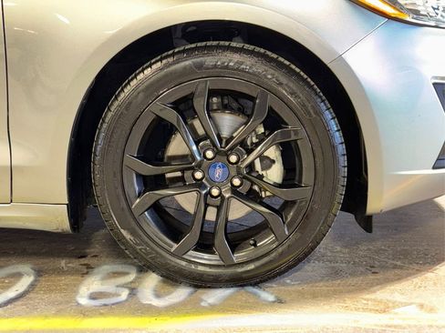 Used 2020 Ford Fusion SE w/ Equipment Group 151A image 18