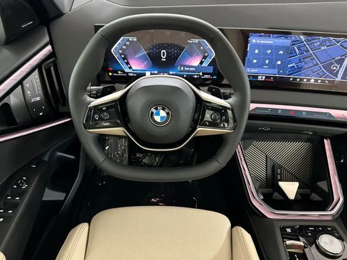 Used 2025 BMW X3 xDrive30i w/ Premium Package image 14