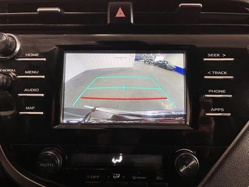 Used 2020 Toyota Camry SE image 26