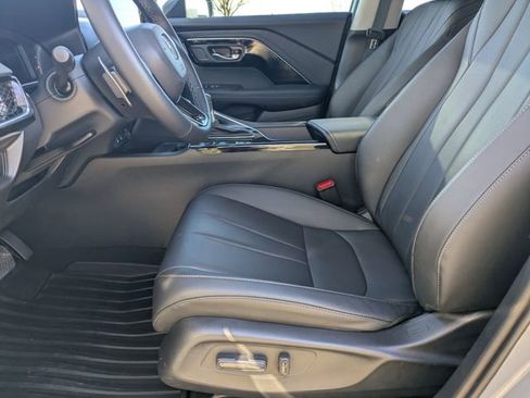 Certified 2025 Acura ADX Base image 20