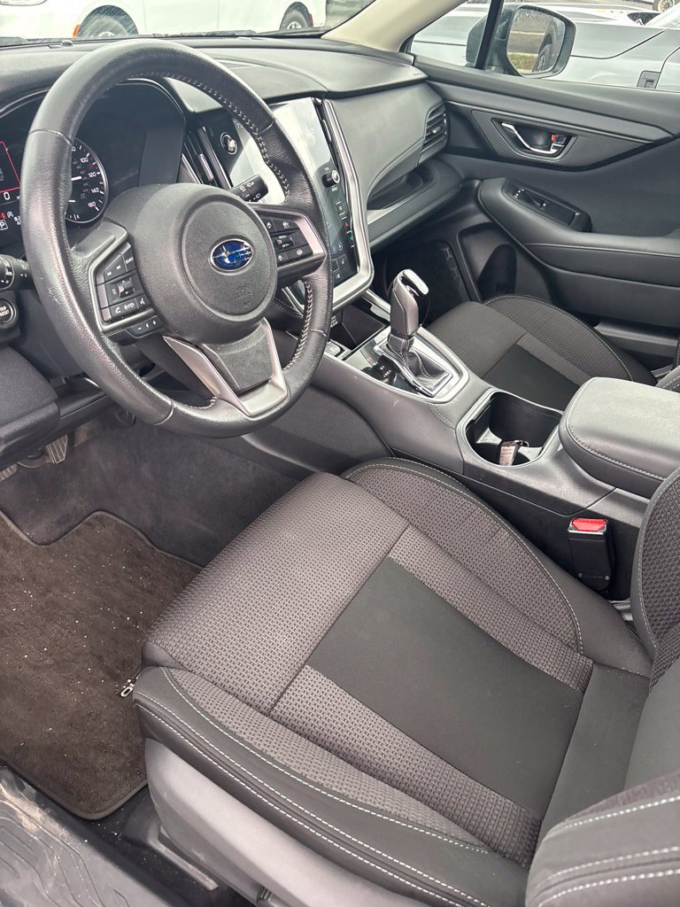 Used 2025 Subaru Outback Premium AWD/4WD image 8