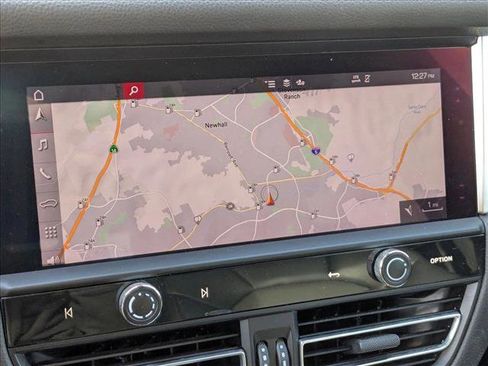 Used 2022 Porsche Macan image 13