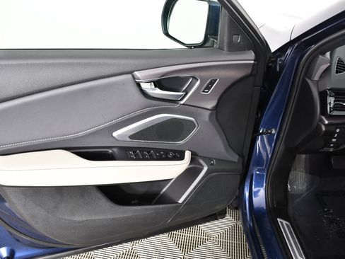 Used 2025 Acura RDX SH-AWD image 35