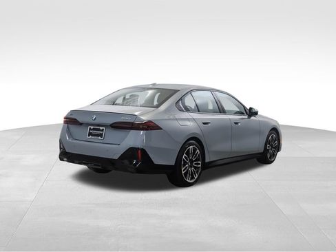 New 2026 BMW 530i xDrive 530i xDrive w/ M Sport Package image 5