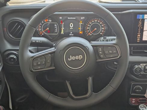 Used 2026 Jeep Wrangler Unlimited Rubicon w/ Xtreme 35 Tire Package AWD/4WD image 24