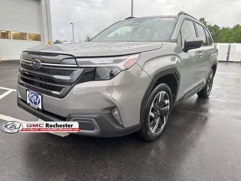 Used 2025 Subaru Forester Limited AWD/4WD image 1