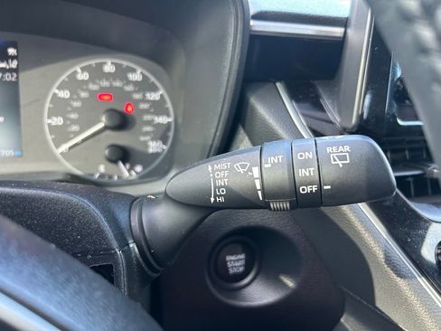 Used 2024 Toyota Corolla Cross LE FWD image 24