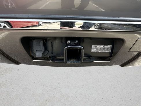 Used 2011 GMC Yukon XL Denali image 19