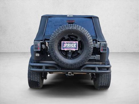 Used 2014 Jeep Wrangler Unlimited Rubicon w/ Connectivity Group AWD/4WD image 6