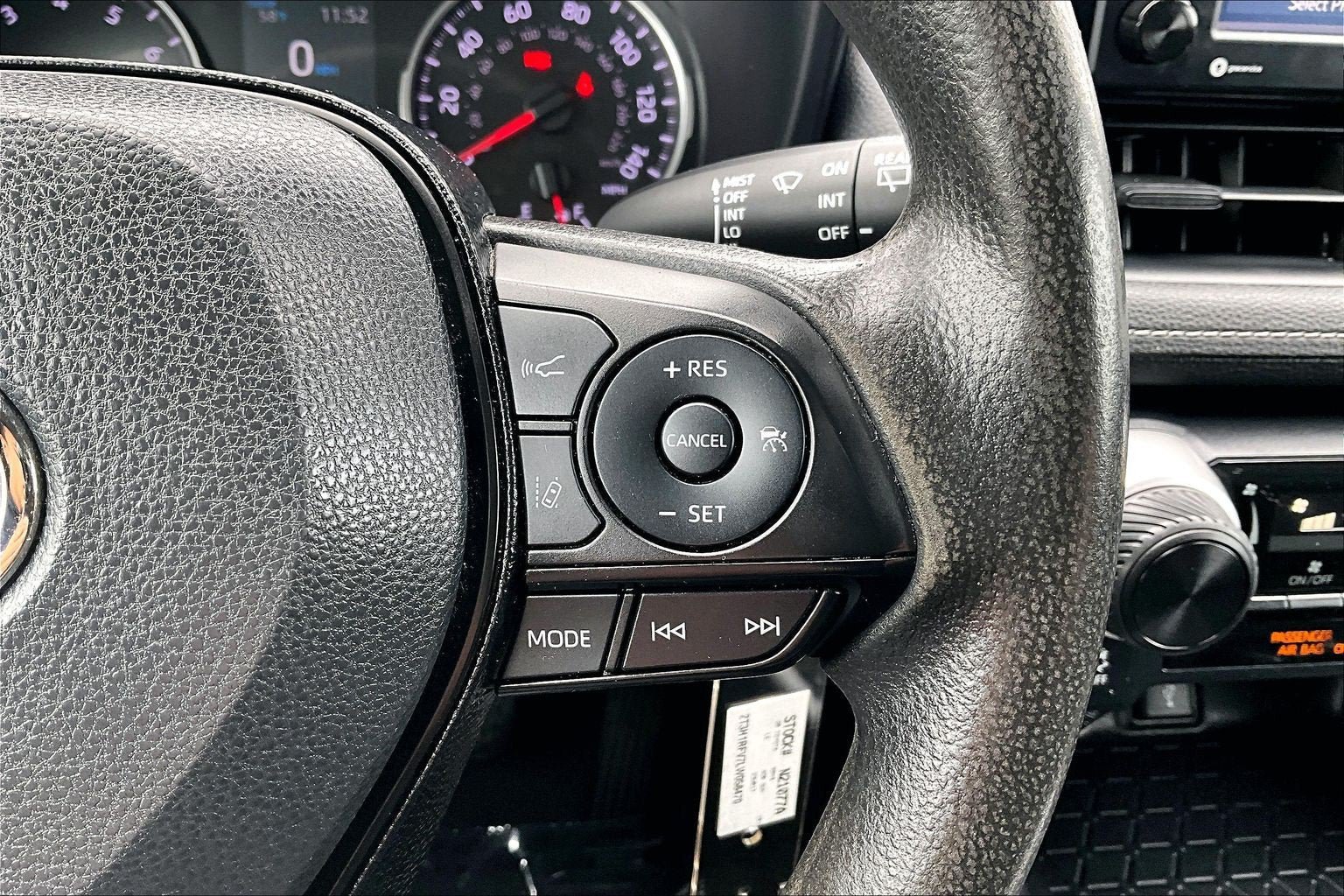 Used 2020 Toyota RAV4 LE w/ Carpet Mat Package FWD image 18