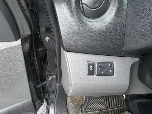 Used 2014 Nissan NV200 SV w/ Technology Package FWD image 16