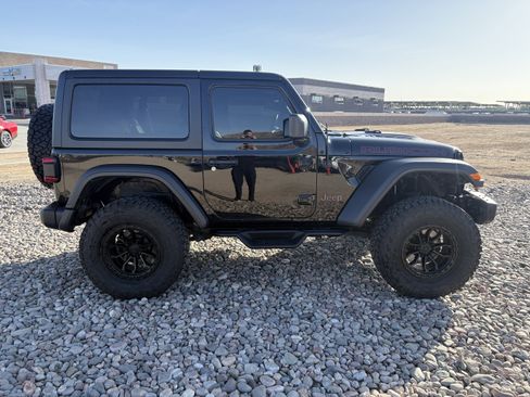 Used 2021 Jeep Wrangler Rubicon w/ Uconnect 4C Nav & Sound Group AWD/4WD image 6