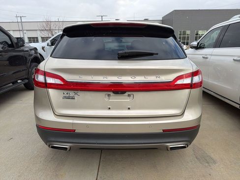 Used 2017 Lincoln MKX Reserve w/ Driver Assistance Package image 6