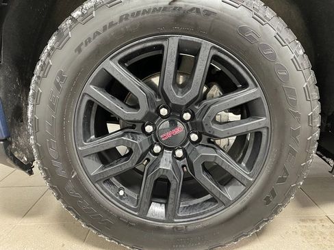 Used 2023 GMC Sierra 1500 Pro w/ Graphite Edition image 7