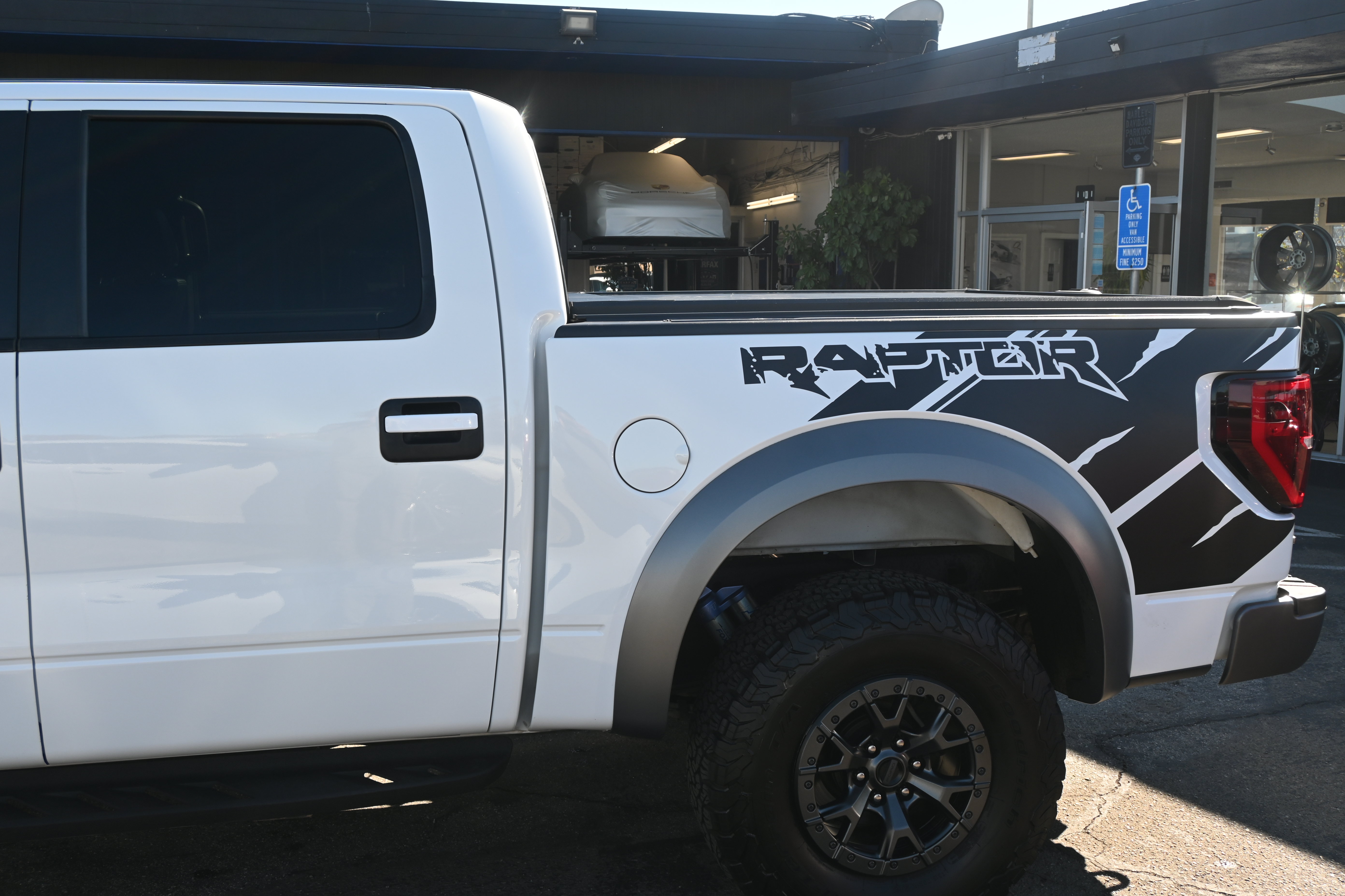 Used 2014 Ford F150 Raptor w/ Equipment Group 801A Luxury AWD/4WD image 23