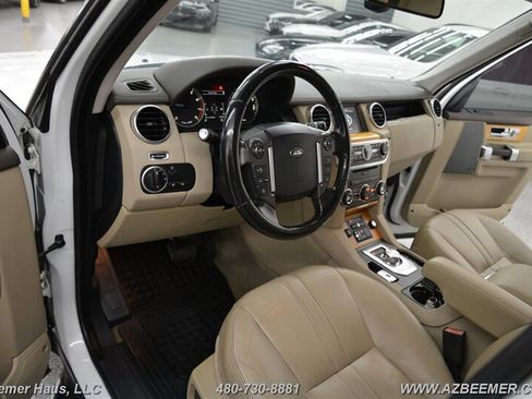 Used 2015 Land Rover LR4 HSE image 12