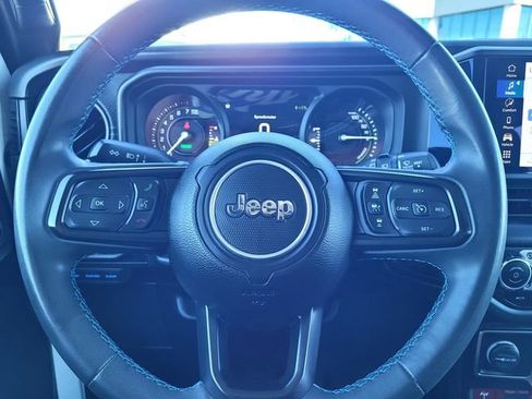 Used 2024 Jeep Wrangler Unlimited Rubicon 4xe AWD/4WD image 25
