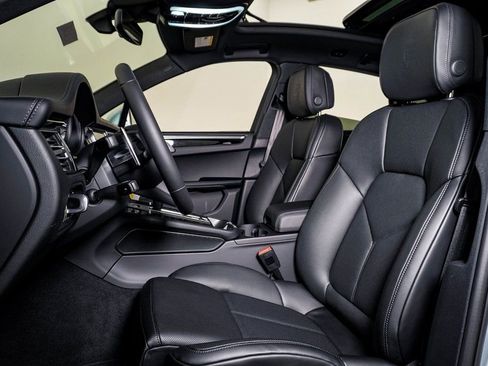 New 2026 Porsche Macan S image 5