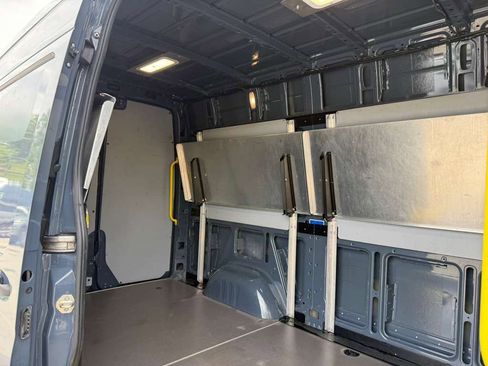 Used 2019 Mercedes-Benz Sprinter 144 image 33