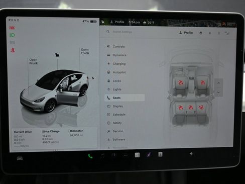 Used 2022 Tesla Model Y Long Range image 26